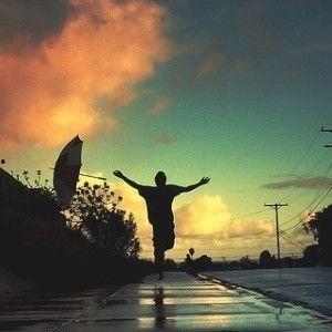 一个男的奔跑的背影视频吃瓜,揭秘男子奔跑背后的故事