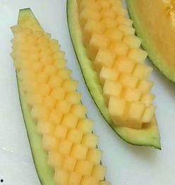 吃蜜瓜的小孩子视频,小宝贝品尝蜜瓜的欢乐瞬间