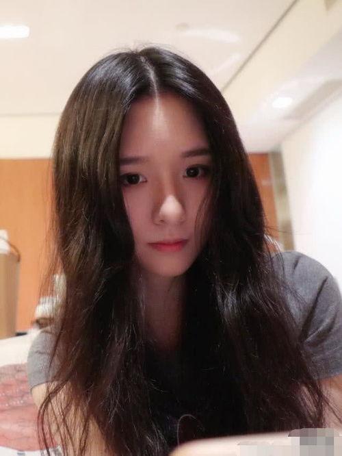 斗鱼美女吃瓜图片视频,美味与视觉盛宴同步上演