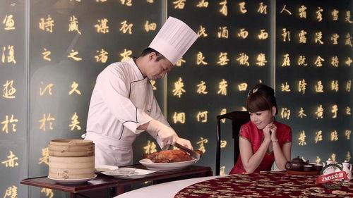 三哥吃瓜喝啤酒视频播放,视频播放引发网友热议